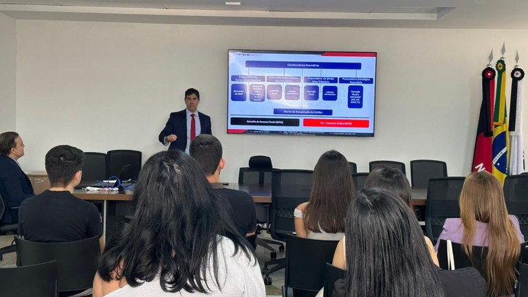 Visita Alunos Dr Sergio2.jpeg