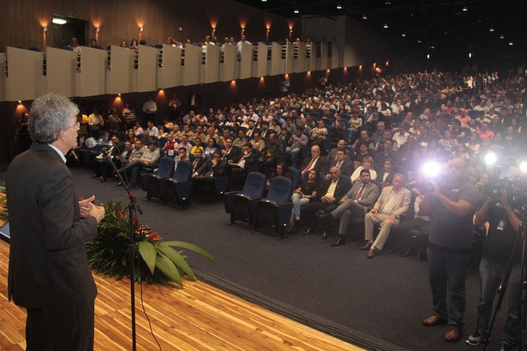 seminário-ricardo-Foto Alberi Pontes.jpg