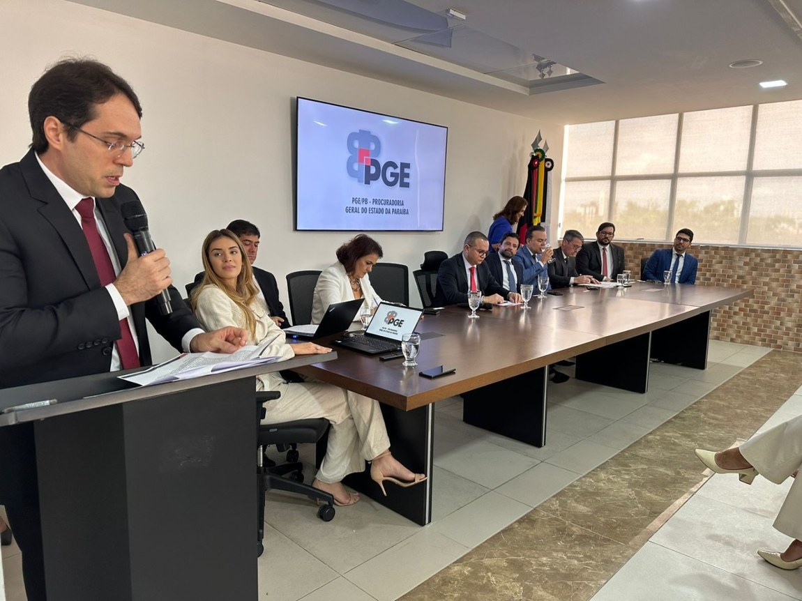Conselho Superior da PGE-PB empossa Flávio José Costa de Lacerda como novo Procurador-Geral Adjunto do Estado