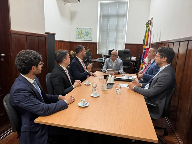 Reuniao no TJPB.jpg
